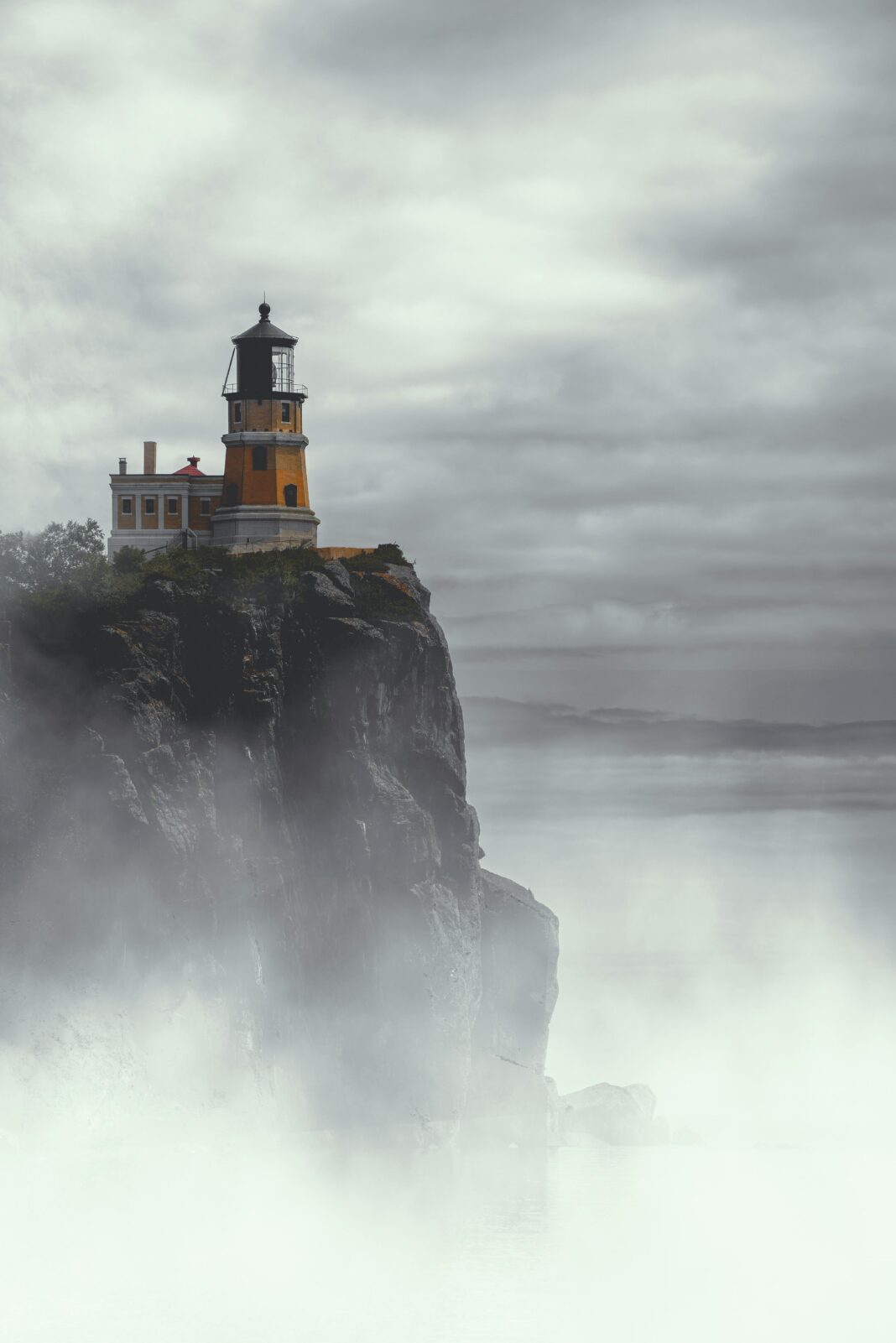 Image of Split Rock Lighthouse on Lake Superior in Minnesota.